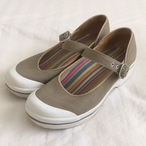 Dansko Vegan Canvas Mary Jane Shoes Sz 38 8